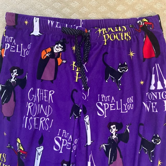 Disney Intimates & Sleepwear Disney Hocus Pocus Fleece Jogger